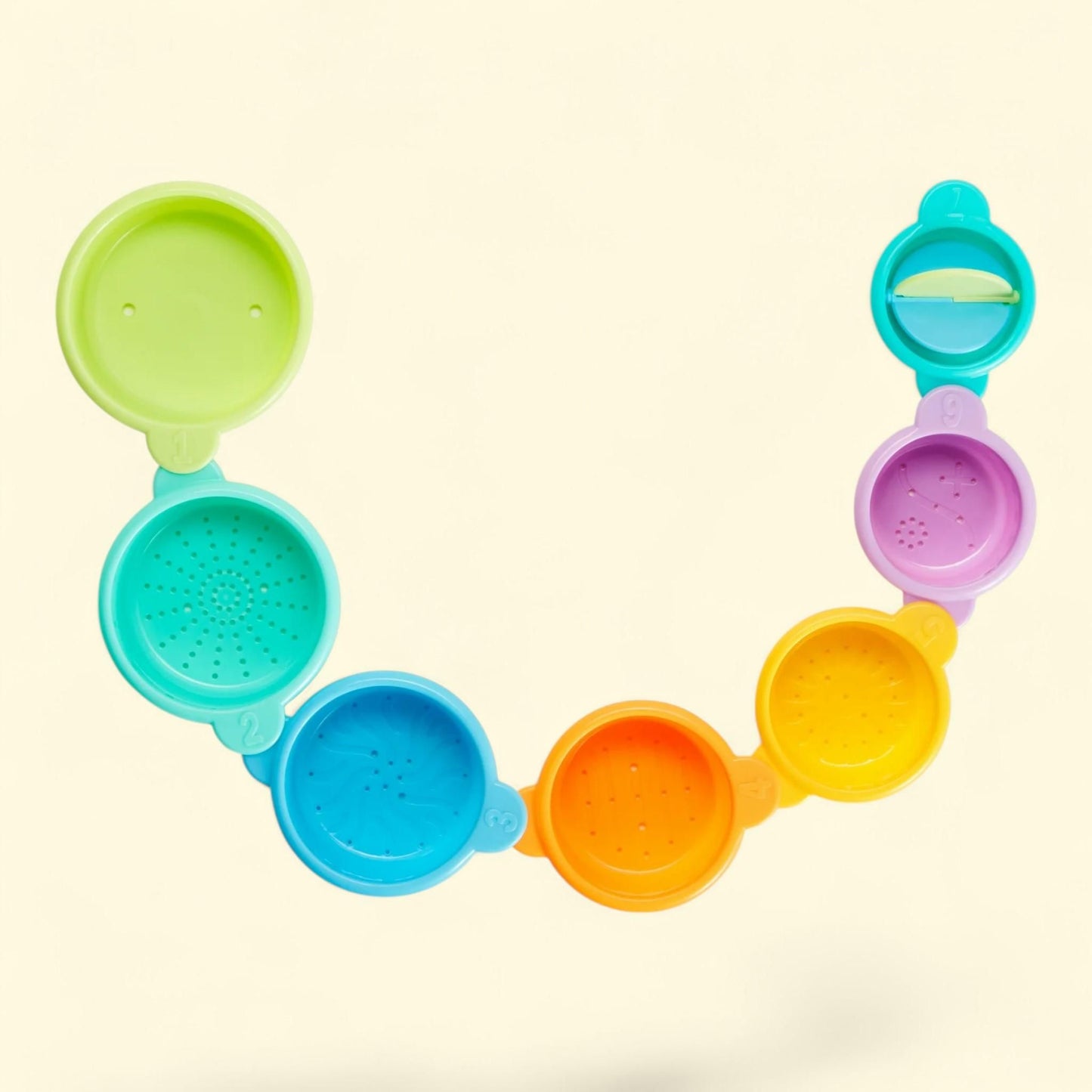 Munchkin Connect-a-Cup Toddler Stacking and Straining Cups Bath Toy, 7 Piece Set, Unisex