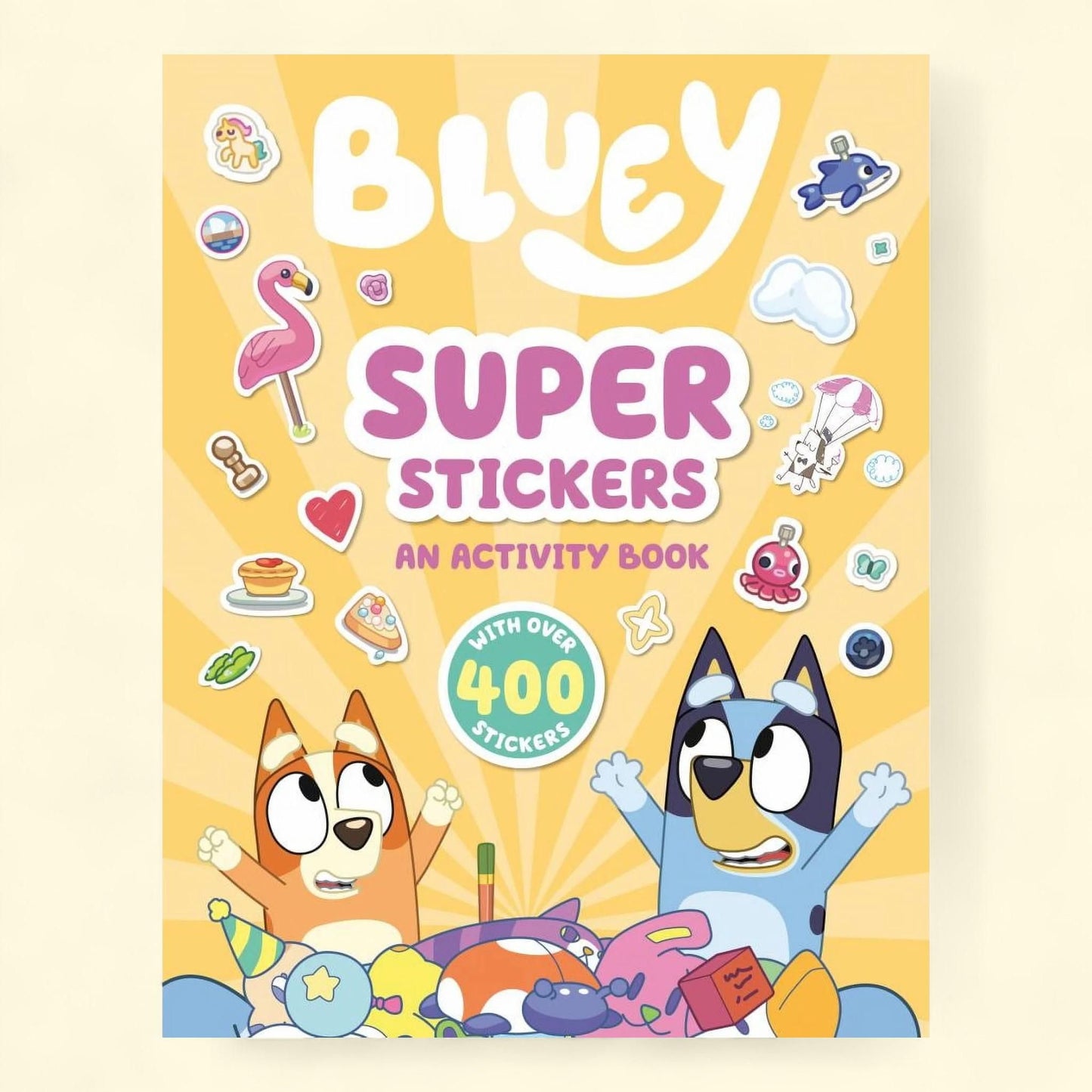 PENGUIN YOUNG READERS LIC Bluey Super Stickers Activity Book, 400 Stickers (Paperback)
