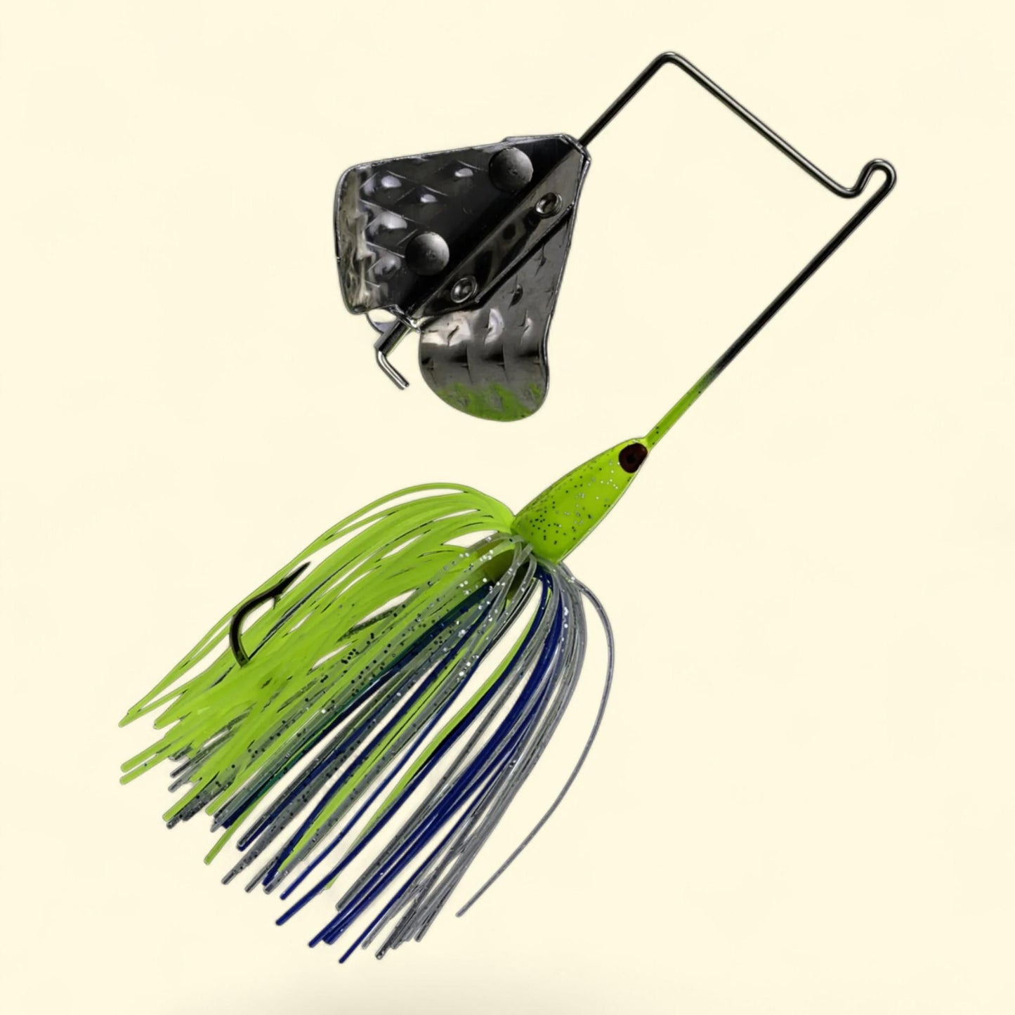 Strike King Tri Wing Buzz, 4,7 g, vert chartreuse/blanc