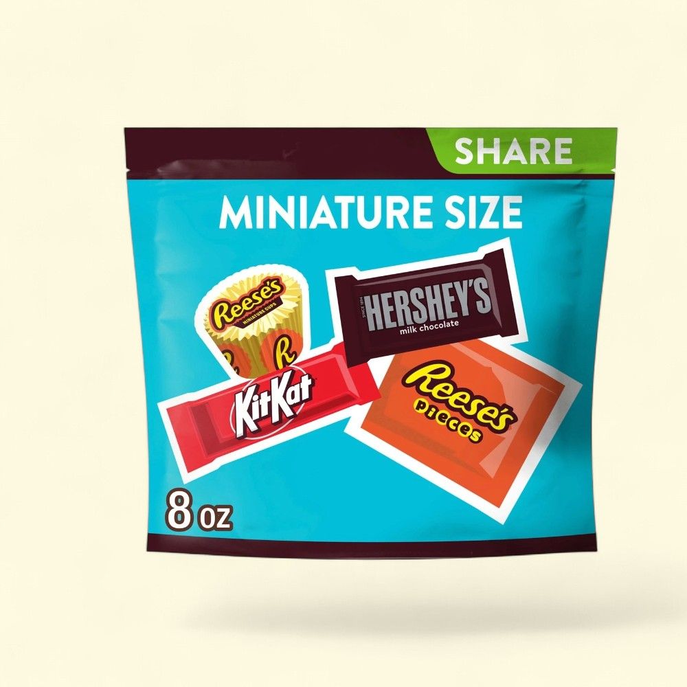 Hershey's, Kit Kat & Reese's Miniatures Assorted Candy Share Pack, 8 oz — authentic US product shipped worldwide by Treatspree