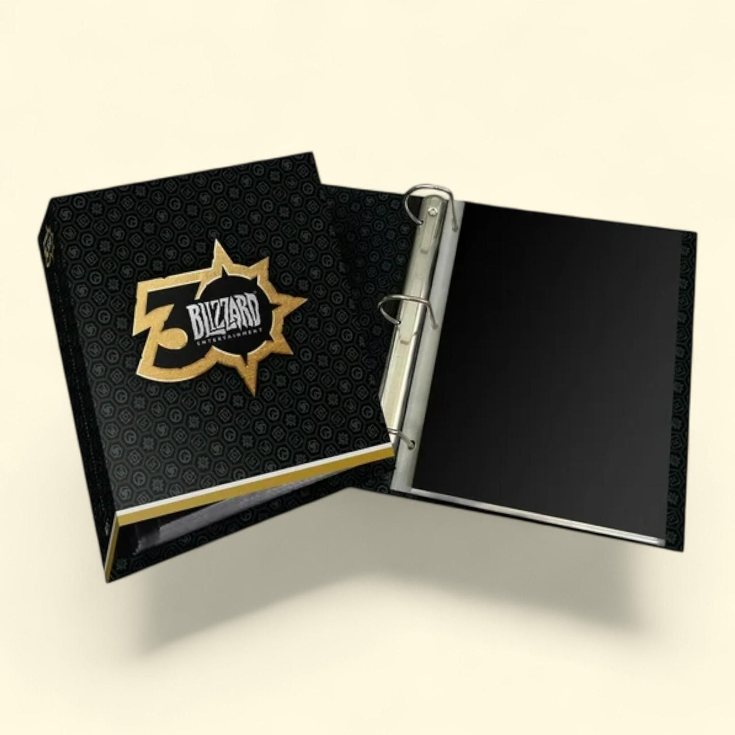 Blizzard Pin Portfolio Binder, 30th Anniversary, Exclusive Pin