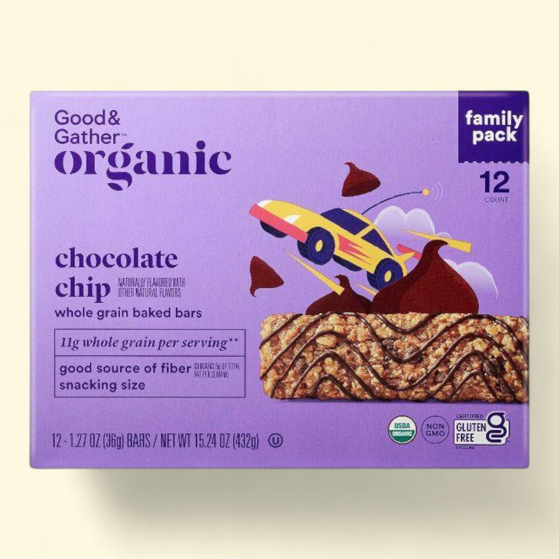 Box of Good & Gather Organic chocolate chip whole grain baked bars on a light beige background