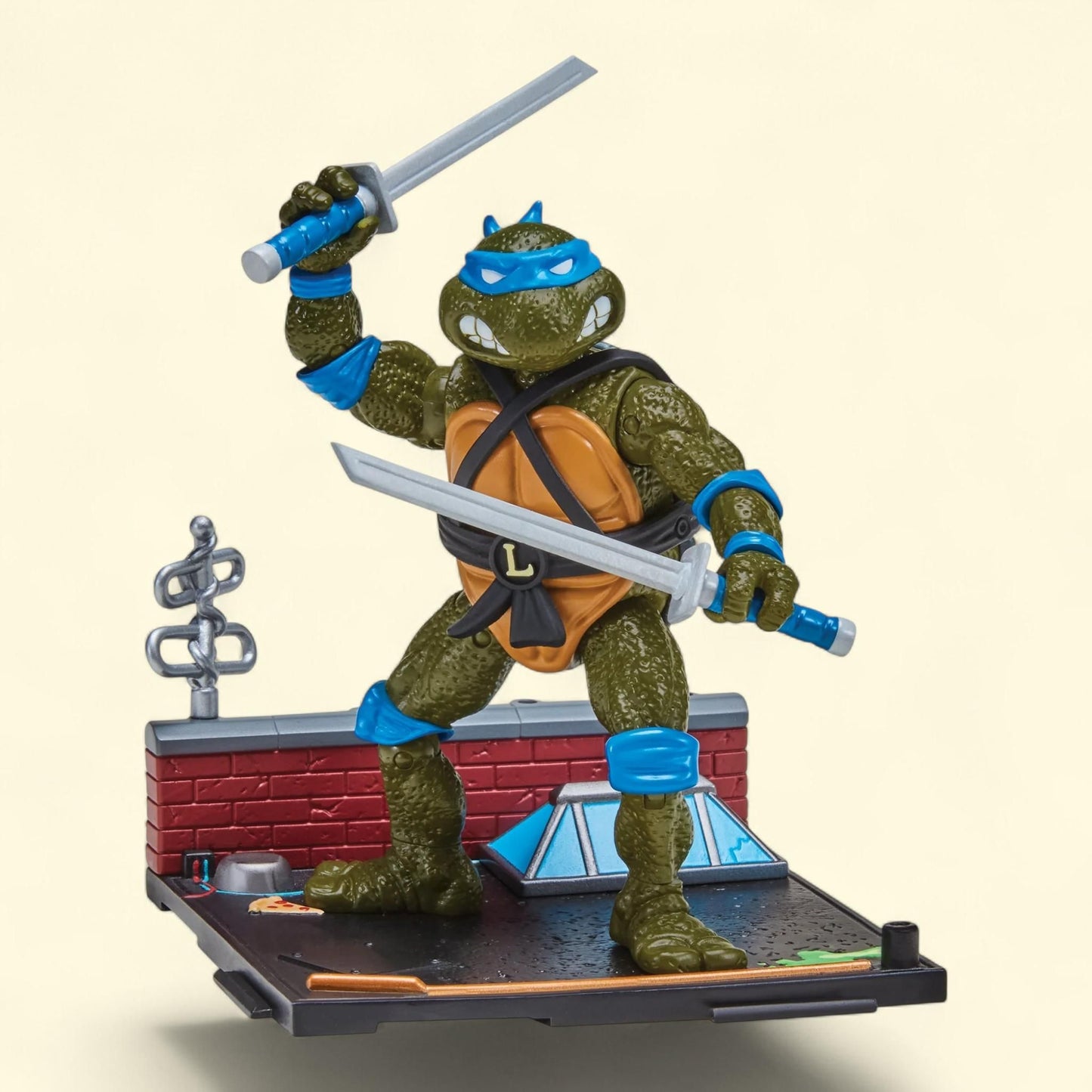 Playmates Toys Teenage Mutant Ninja Turtles: Remastered Leonardo Action Figure, 4"