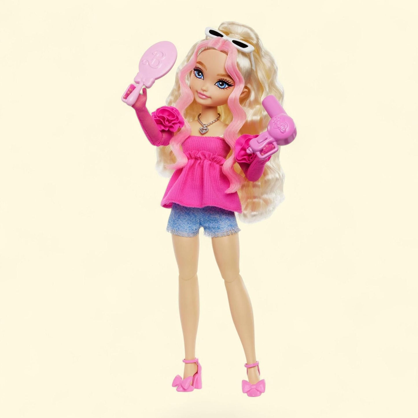 Barbie Dream Besties Barbie Fashion Doll, Malibu, 8 Accessories