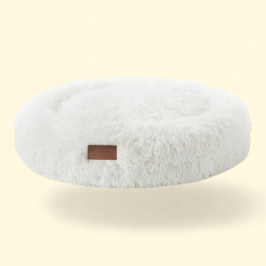 TOWN & COUNTRY LUXE – Lit pour animal de compagnie CuddleTown Fuzzy Solid Donut, couleur crème, XS 48 cm x 48 cm x 18 cm