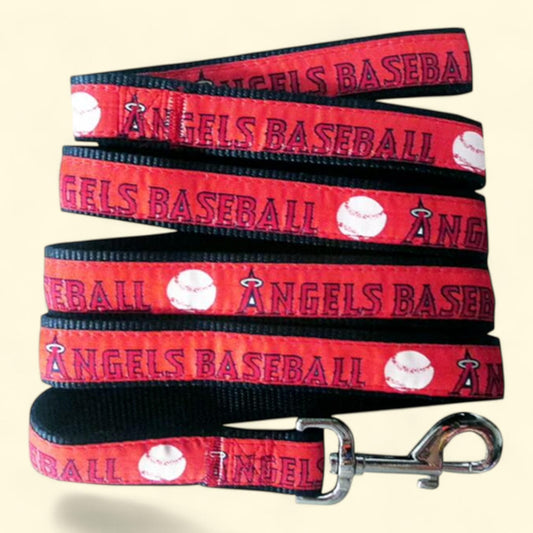 Pets First MLB Los Angeles Angels Durable Pet Leash, Small
