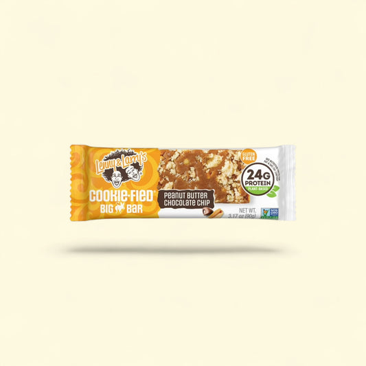 Treatspree Lenny & Larry's Big Bar, Peanut Butter Chocolate Chip flavor. Gluten-free, plant-based protein bar with chocolate chips and peanuts.